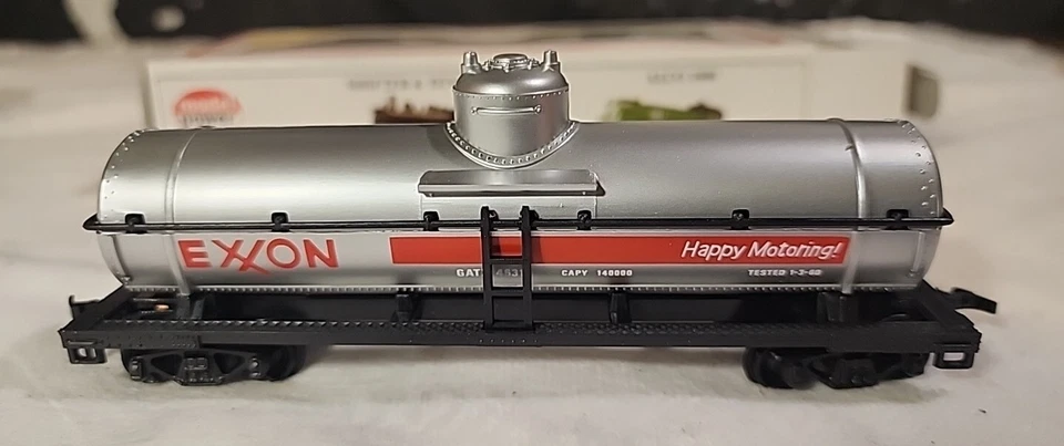 Model Power Heavy Weight HO Exxon Happy Motoring 40' Chemical Tank In Box #8105 - Image 4 of 4