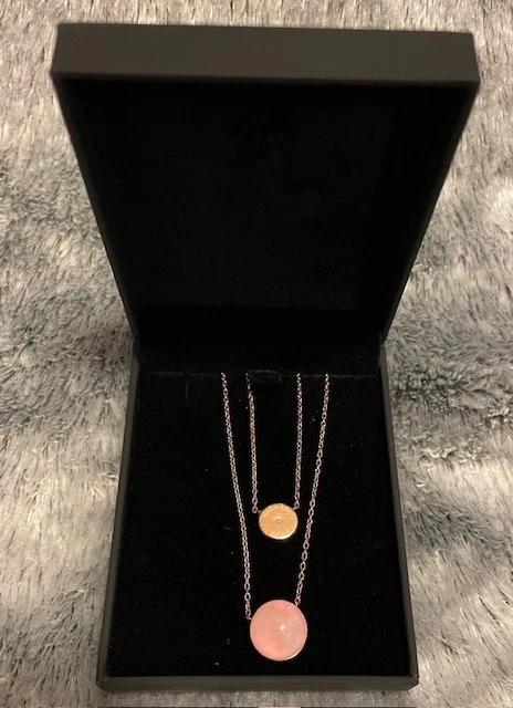 CADENA MICHAEL KORS TONO ORO ROSA, GLOBO CUARZO ROSA, COLLAR CRISTAL MKJ6098 Foto 2 de 4