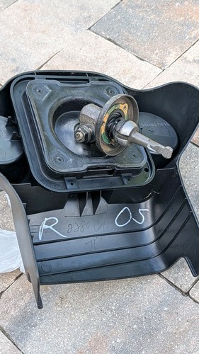 01-11 FORD RANGER 2.3 4X2 MANUAL TRANSMISSION STICK FLOOR SHIFTER CUP BEZEL OEM - Picture 3 of 6