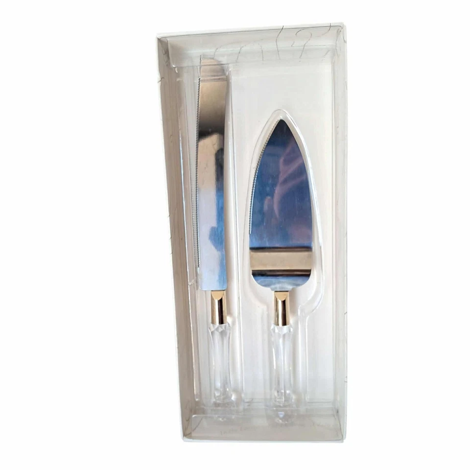 Elegante juego de cuchillos y servidores vintage para pasteles de boda Lillian Rose Foto 2 de 4