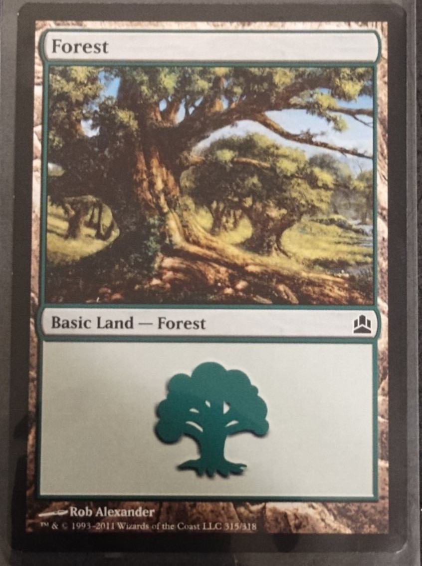 Forest (315) Commander Regular