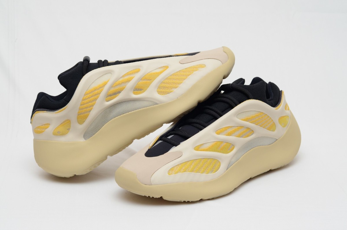 スニーカー  YEEZY 700 V3 SAFFLOWER adidas Yeezy 700 V3 Safflower Sz 12 | eBay