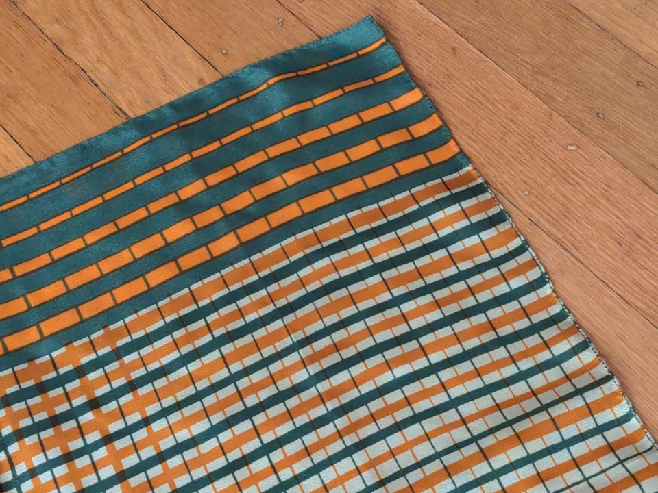 RaRe VinTage ELSA SCHIAPARELLI 意大利丝绸围巾 意大利 ReTRO MOD Op-Art — 第 4/4 张图片