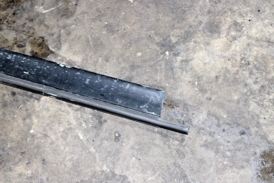 2013-2016 GMC ACADIA SLT SAIA LATERAL DIREITA PASSAGEIRO PAINEL BALANCIM FABRICANTE DE EQUIPAMENTO ORIGINAL - Imagem 2 de 4