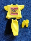 Vtg 1991 Barbie SKIPPER TRENDY TEEN FASHIONS #963 Bike Top Shorts Sneakers Outft