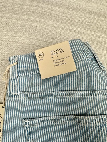 Women's High-Rise Wide Leg Jeans - Universal Thread™ Light Blue Long - Picture 4 of 5