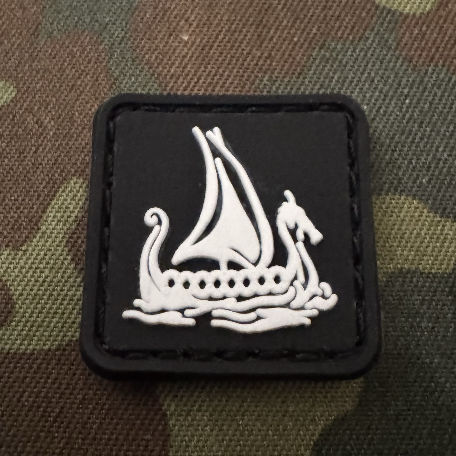 VIKING NORSE SHIP BOAT PVC Morale Patch Hook Back RANGER EYE EDC KIT LUMINOUS
