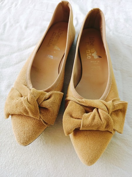 Libera Mente Ladies Size 39 Light Tan Suede Ballet Flats