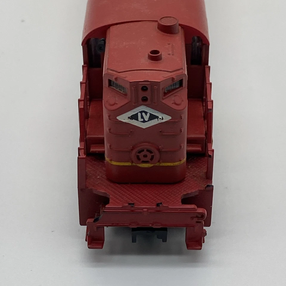 AHM Ho Scale Lehigh Valley Gp9 Diesel Locomotive 7643 For Train Set Layout - Image 3 of 4