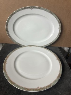 Thun KARLOVARSKÝ PORCELÁN Tschechien. Platte Teller und Servierplatte.