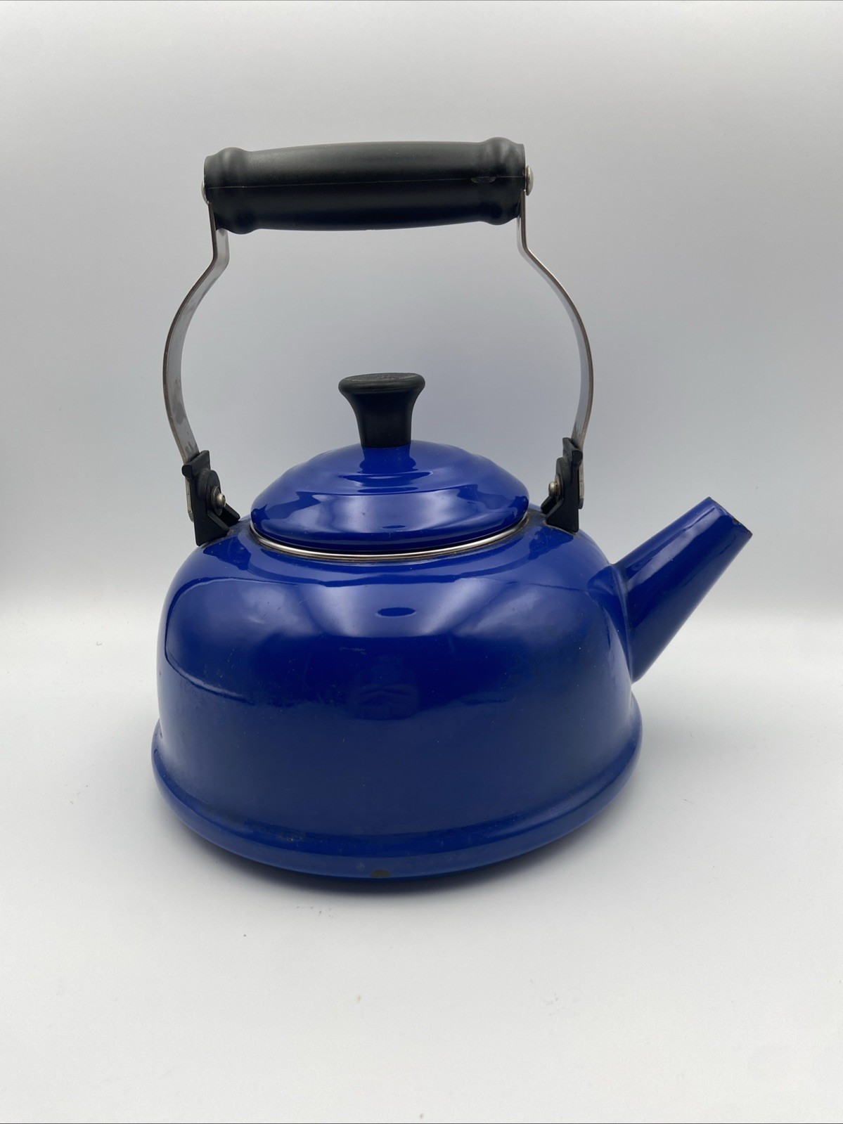 Le Creuset Enamel on Steel 1.7 Qt Gradient Blue Ombre Tea Po