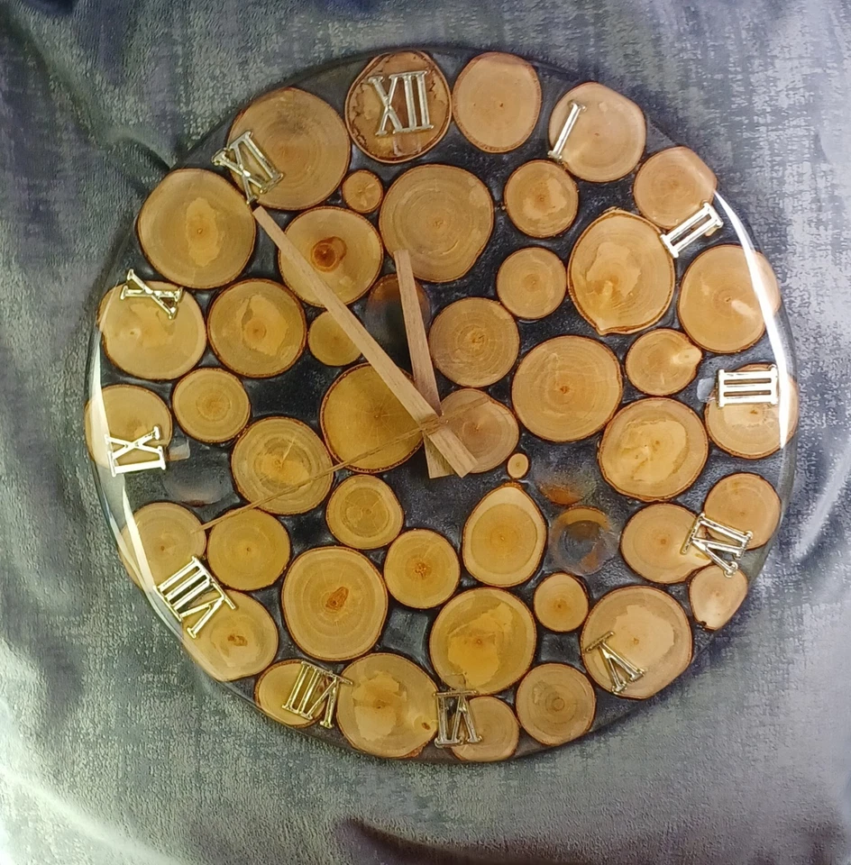 Wanduhr Holz, Epoxidharz Handgefertigt (30 cm Durchmesser) - Bild 3 von 3