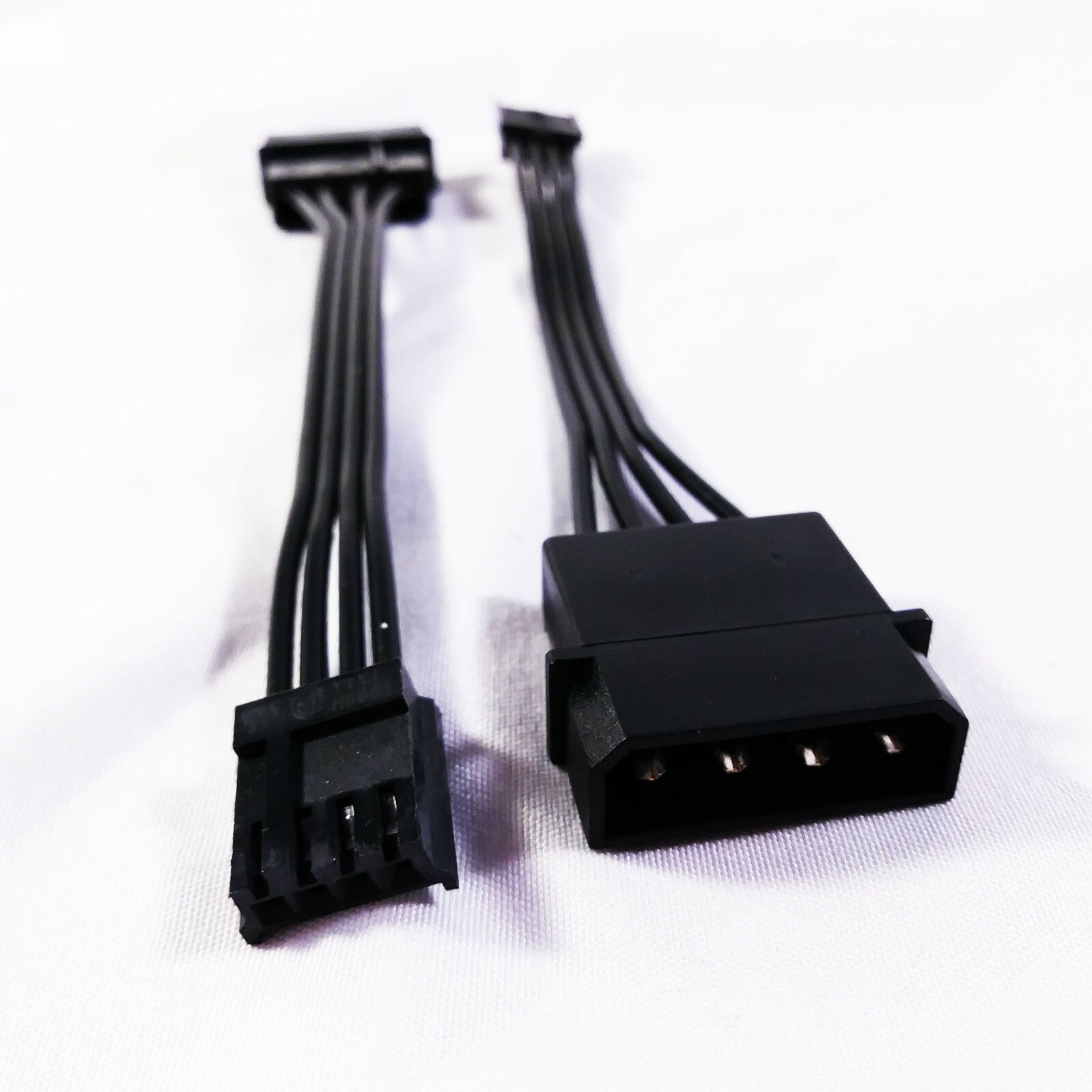 Разъем 4 pin круглый