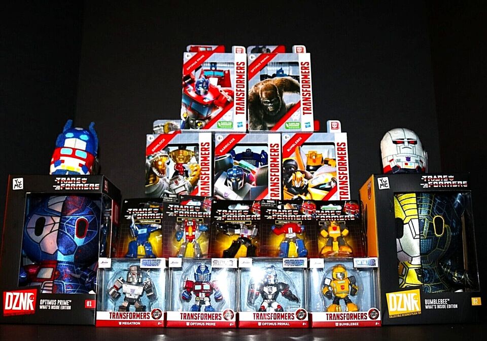 Transformers 30+ Autobot & Decepticon Figures, Plush & Sets