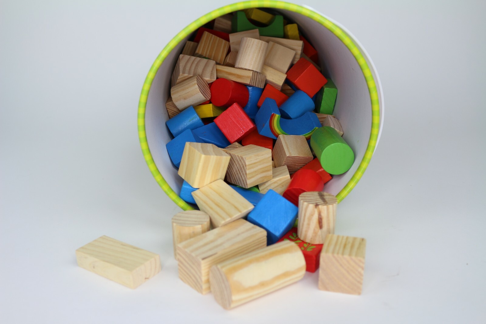 wooden blocks with shape sorting lid