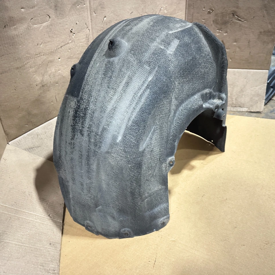 2018-2023 BMW 530e REAR RIGHT PASSENGER SIDE QUARTER LINER SPLASH SHIELD OEM - Image 4 of 4