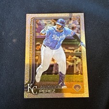2025 Topps Series 2 - Salvador Perez #508 Sandglitter Kansas City Royals