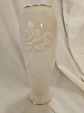 Lenox 7 3/8” Rose Blossom Bud Vase Ivory Color Porcelain with 24k Gold Trim