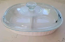 Corning Ware - 1.8 L  FRENCH WHITE DIVIDED CASSEROLE w/LID #F-6-B  