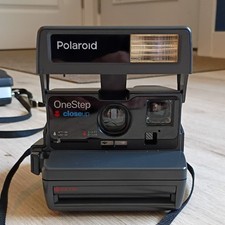 Polaroid OneStep Closeup 600 Instant Film Cam...