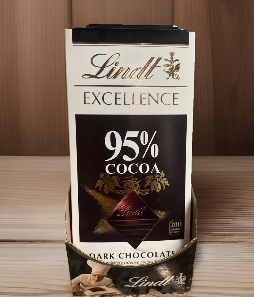 Barra de chocolate negro Lindt Excellence con 95 % cacao (paquete de 11) 2,8 oz cada una Foto 2 de 4