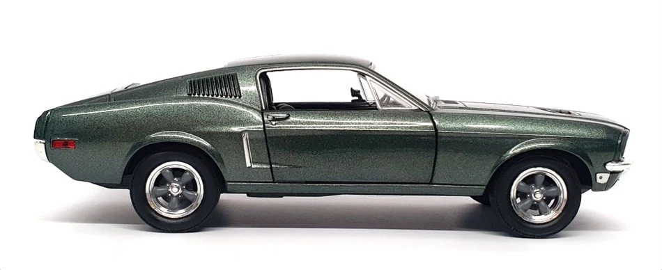 Ford Mustang GT 1968 Greenlight escala 1/24 84041 - Steve McQueen Bullitt Foto 3 de 4
