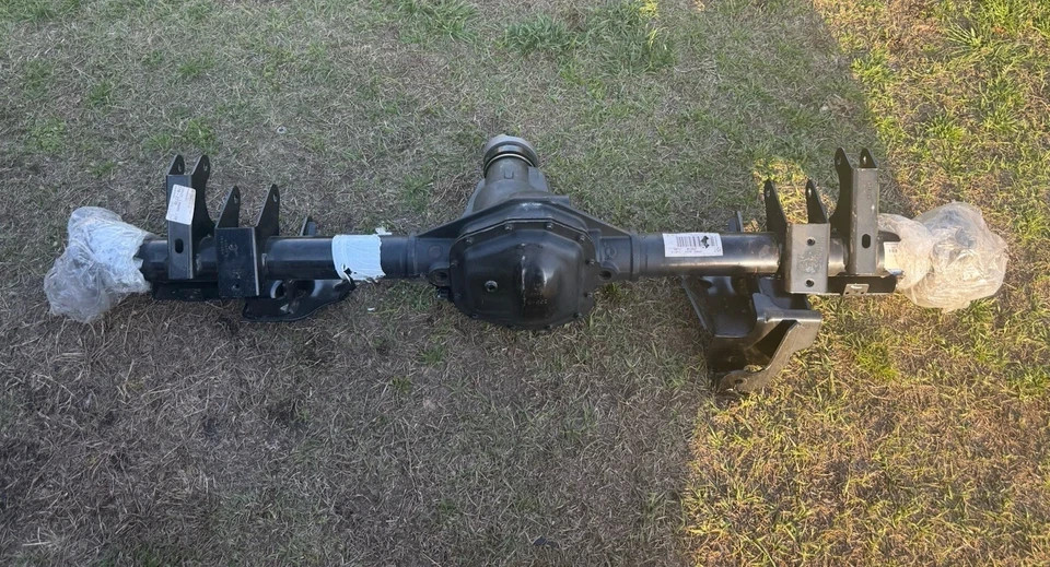 2018-2023 Jeep Wrangler Dana 4.10 M220 Rear Complete Axle 68294263AK OEM