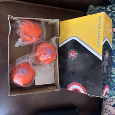 3 x Hunts County Turf King Cricket Ball  5.5oz ORANGE