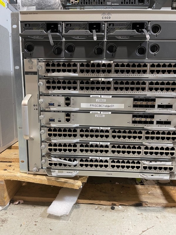 Cisco Catalyst 9400 Series Switch, C9407R  (2x C9400-SUP-1, 5x C9400-LC-48U