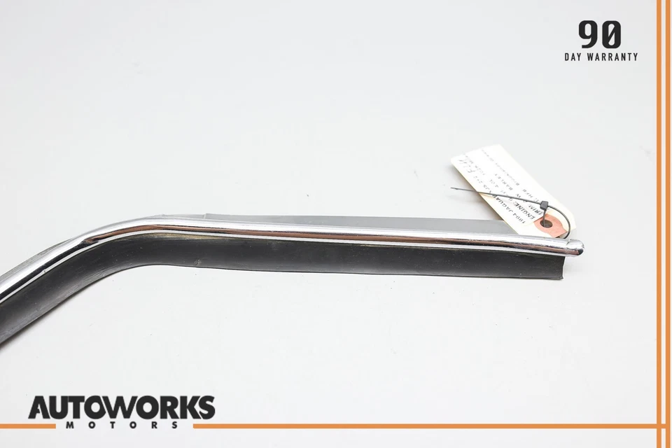 92-96 Jaguar XJS 3 Series tampa de moldura de para-choque dianteiro esquerdo acabamento cromado fabricante de equipamento original - Imagem 3 de 4