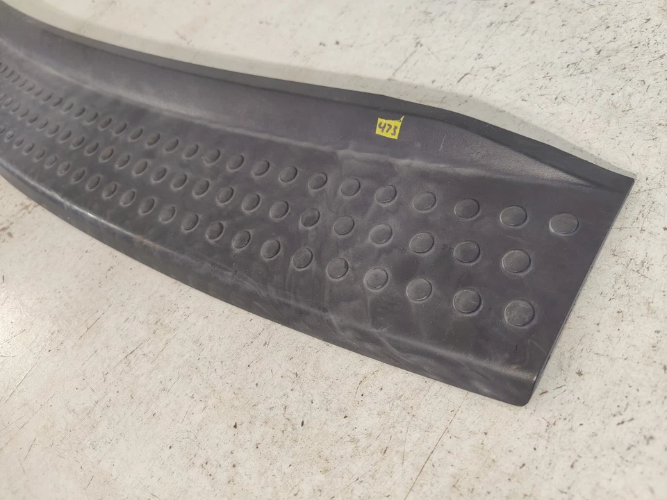 2008-2010 Chrysler Town and Country Grand Caravan Rear Bumper Step Pad OEM Foto 2 de 4