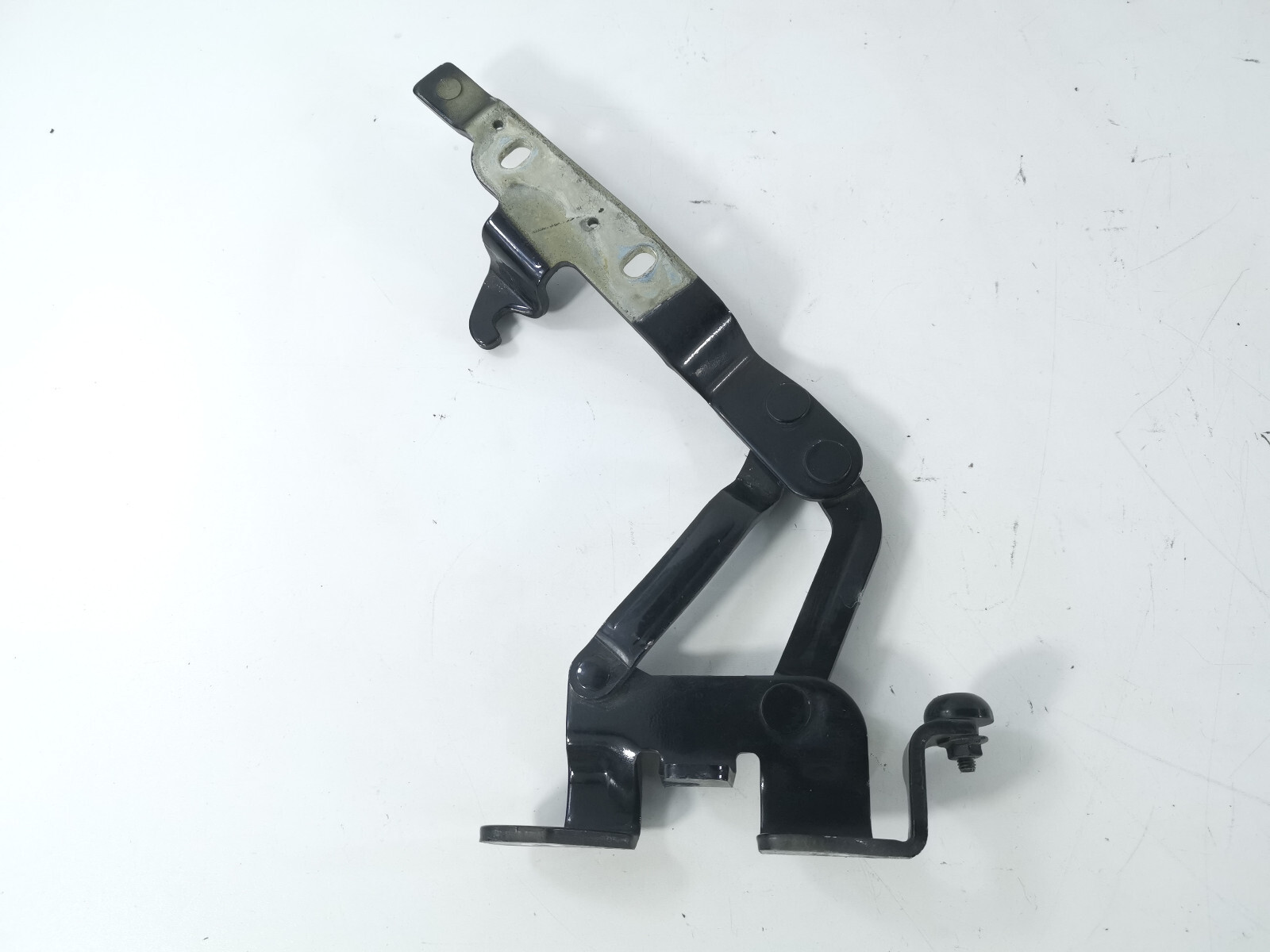 Maserati GranTurismo M145 GranCabrio Hood Hinge Bracket Left and Right Side Set