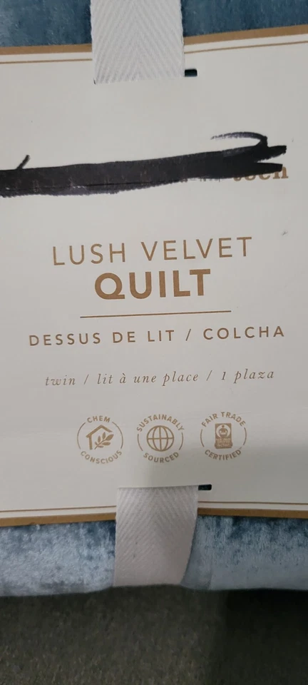 Pottery Barn Teen Lush Velvet Quilt Teal Blue Twin / Twin XL NEW - Image 2 of 4