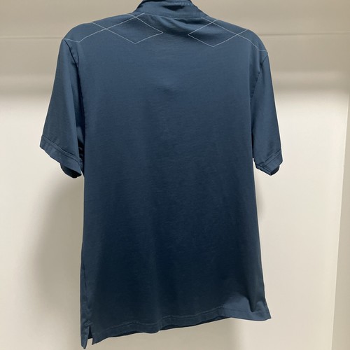 Travis Mathew T-Shirt Men's Size M Dusty Blue Collared Logo Geometric Stitching - Picture 6 of 6