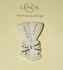 LENOX - Pair of Flute Glasses - Porcelain Pin-Pendant with 24Kt Trim - NEW!