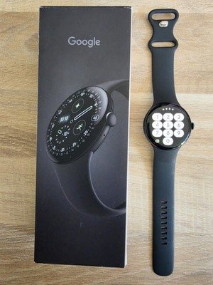 Google Pixel Watch 4 / 45mm / LTE / Matte Black Sportarmband Obsidian / wie Neu