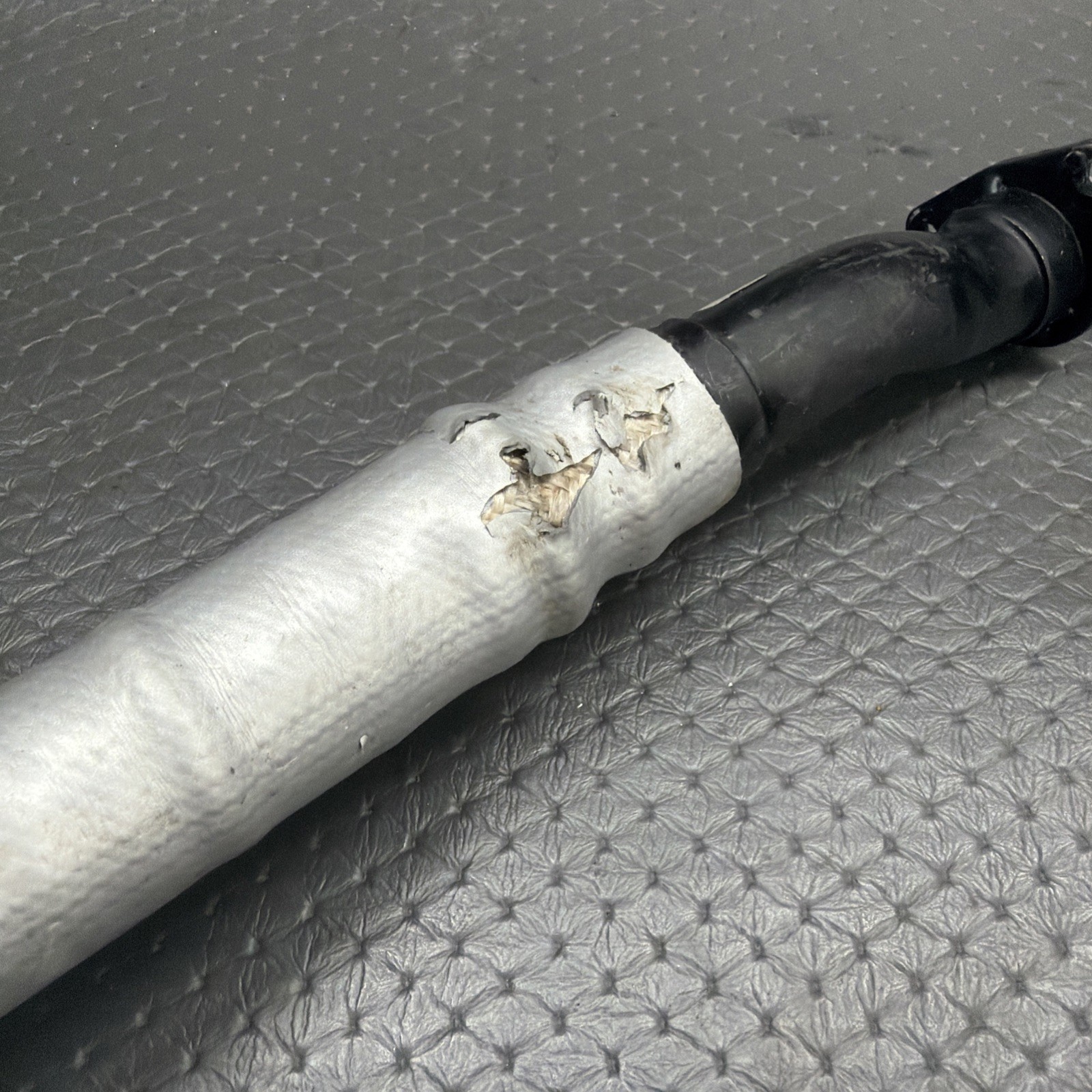 Lamborghini Aventador Oil delivery pipe P/N 470115688A