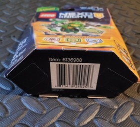 LEGO Nexo Knights 70332 - Ultimate Aaron.  New and Factory Sealed. Rare!