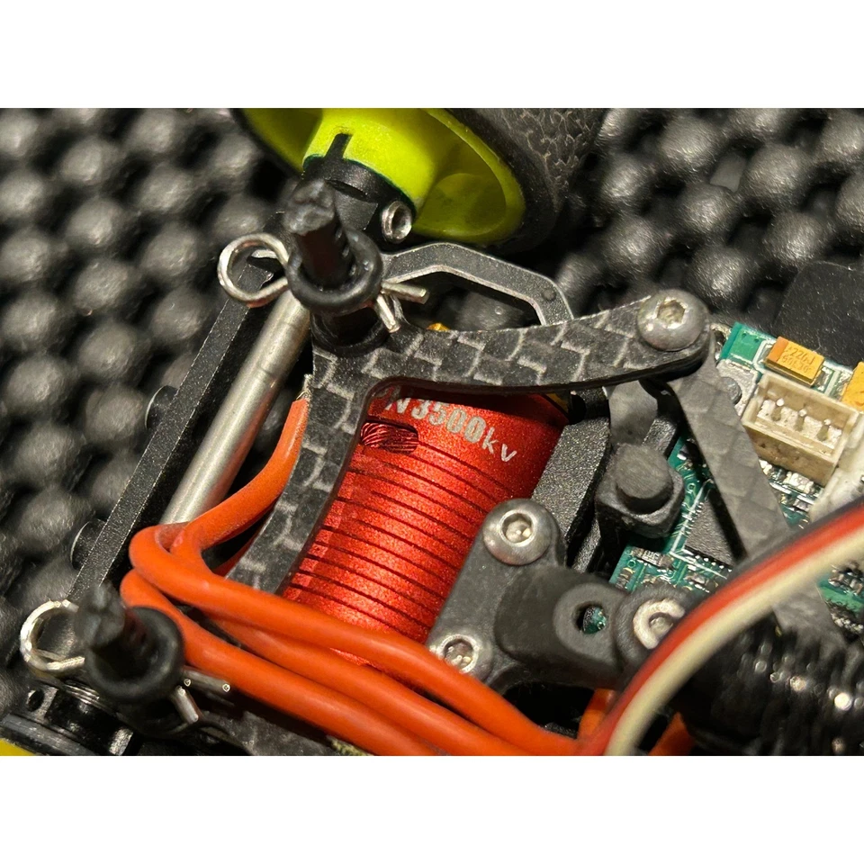 GL  Racing GLF-1 w/ LMP conversion kit, Extra Bodies and Parts - Image 4 of 4