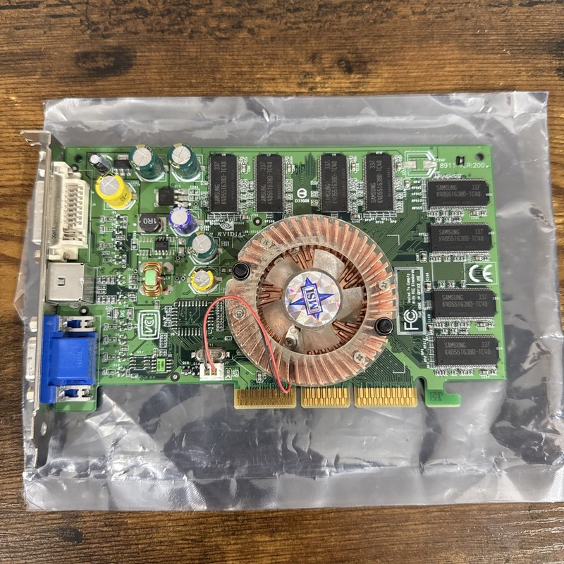NVIDIA GeForce FX5600XT universal AGP 256 MB S-video DVI VGA Graphics Card MSI