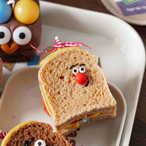 Handmade Sandwich Scented Candle - Picture 8 of 14