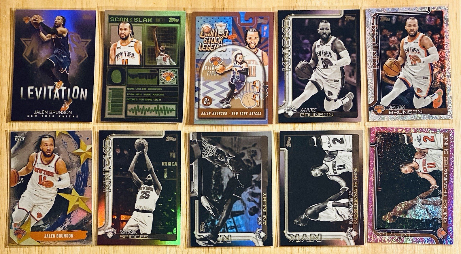 (10) 2025-26 Topps Jalen Brunson/OG Anunoby/Mikal Bridges Knicks Blackout Lot