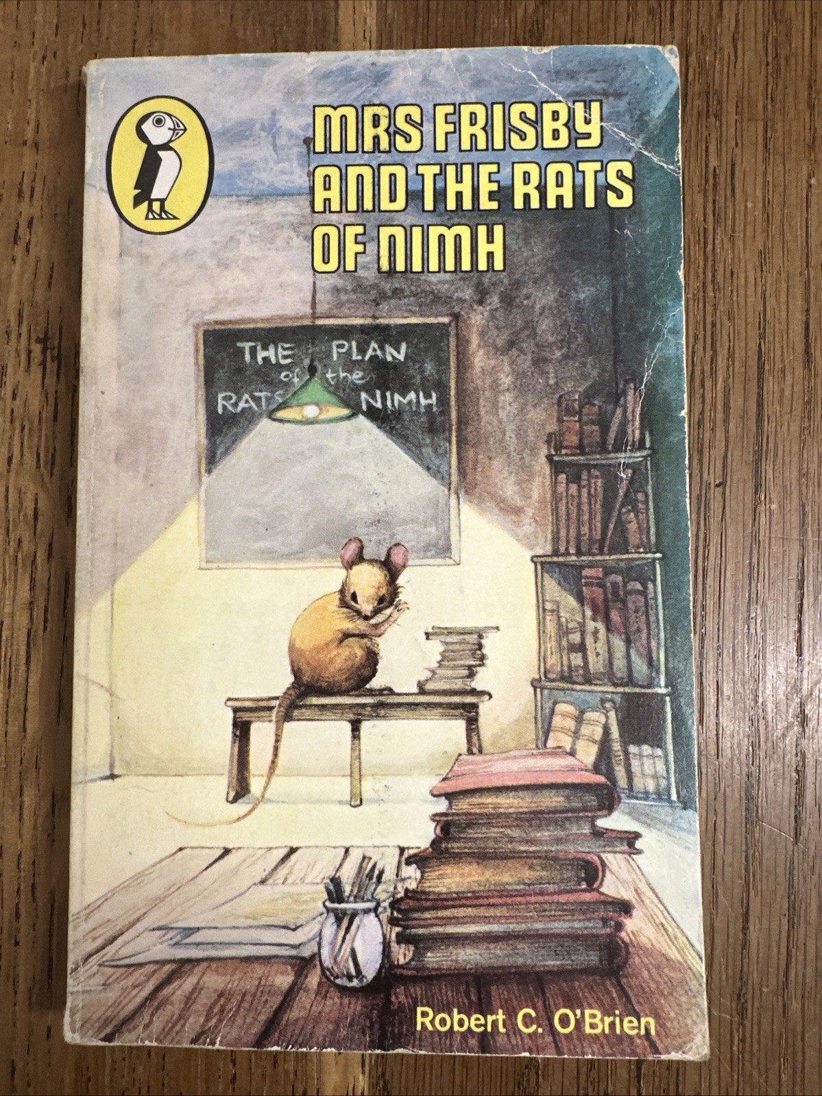 Mrs Frisby and the Rats of Nimh by Robert C. O'Brien 1975 UK Puffin PB Vintage