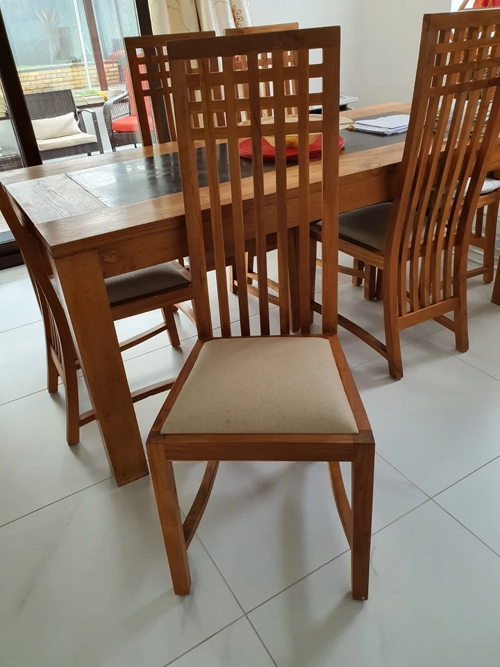 Teak Dining Room Table and Chairs - Handmade In Jakarta Indonesia. Excellent - Image 4 of 4