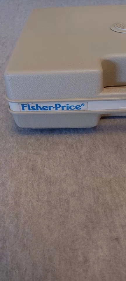 1978 vintage Fisher price turntable.  Excellent condition tested works well 👍  - Image 2 of 4
