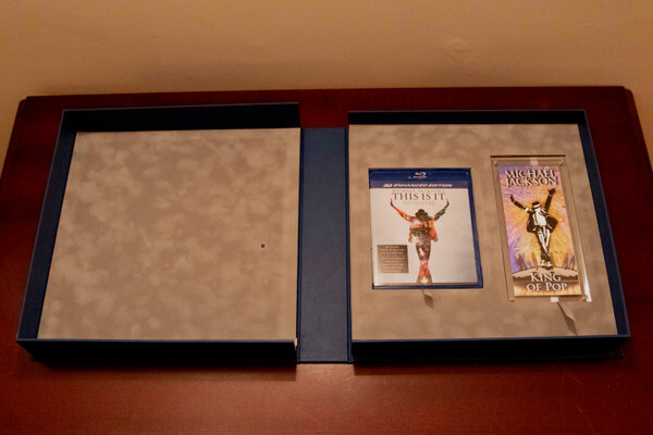MICHAEL JACKSON'S THIS IS IT 10TH ANNIVERSARY BOX SET ULTRA