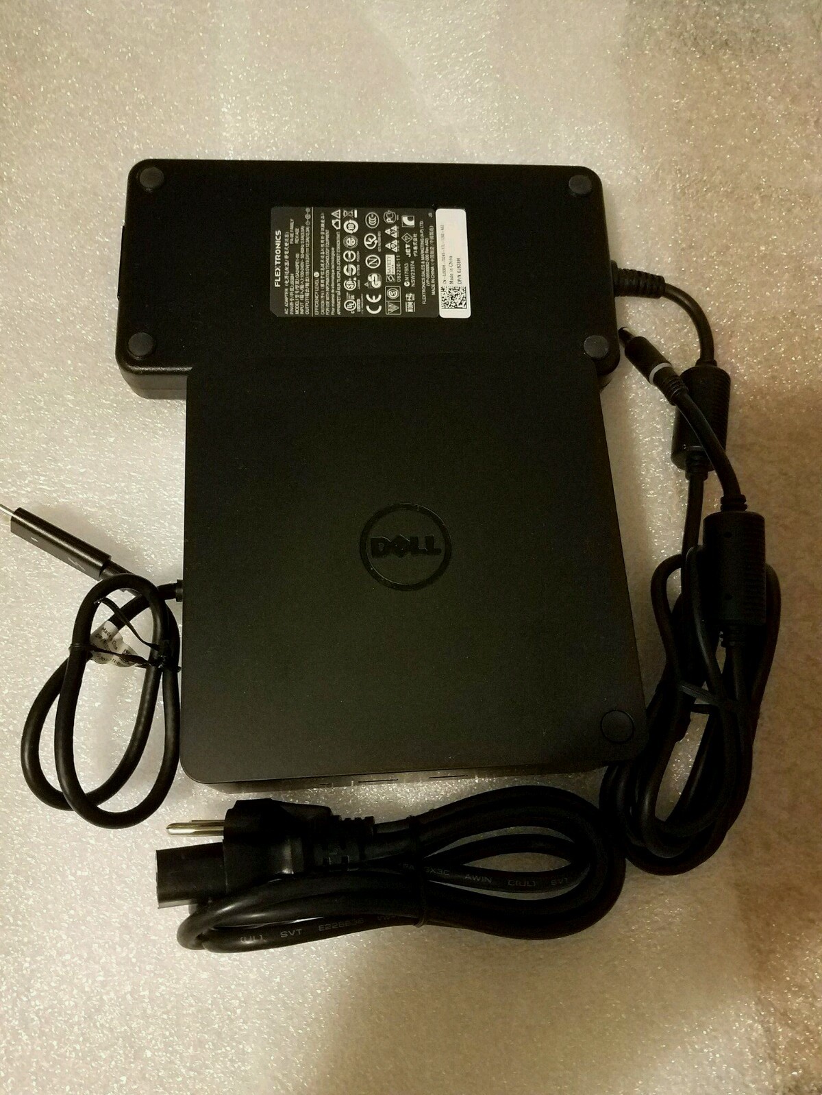  Dell Thunderbolt Dock TB16 with 240 W PA-9E adapter