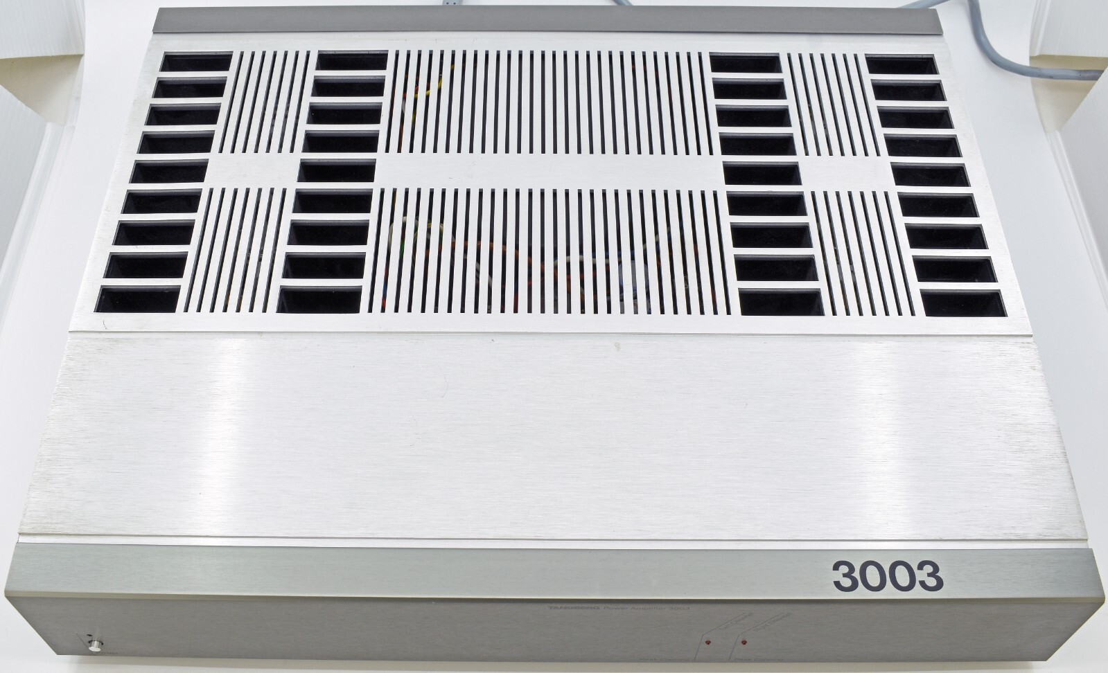 TANDBERG TPA 3003 300-watt stereo Power Amp $900 List ! *READ* MADE-IN-NORWAY