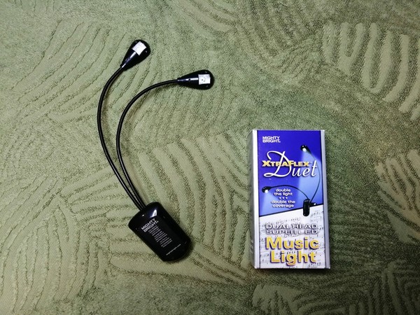 Lámpara flexible Mighty Bright para atril 2 LED con pinza.