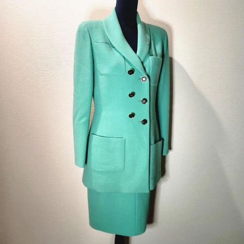 Set giacca e gonna CHANEL verde smeraldo oro nero moda donna